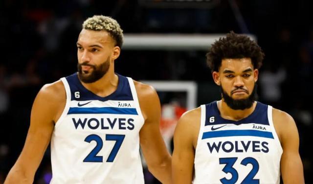 九游体育在线-戈贝尔完美首秀!攻防威慑力初显 双塔连线成杀招